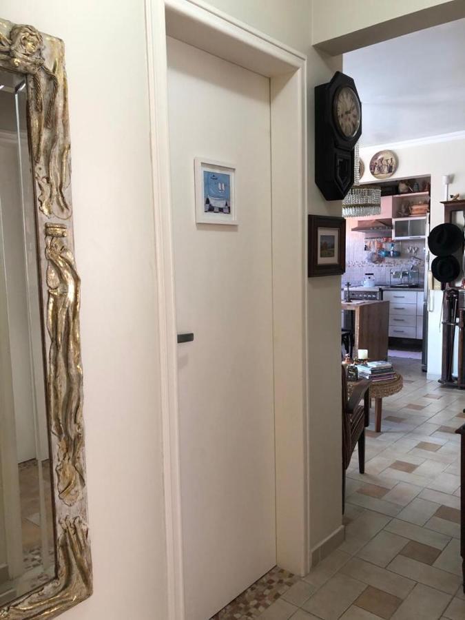 Edifício Afonso Delambert Apartamento *